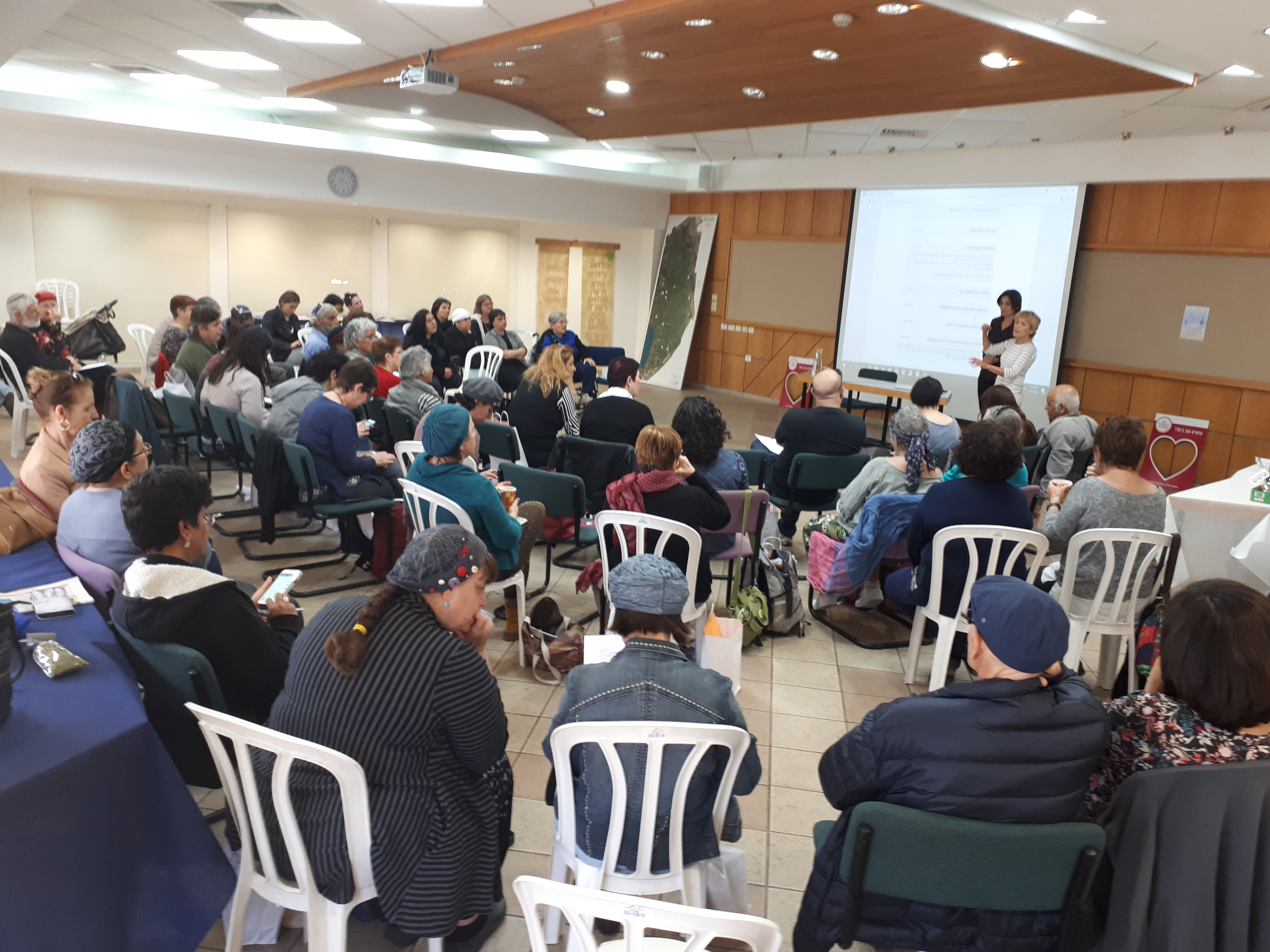 צוות מתנדבות